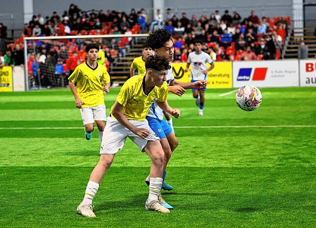 Bild 24: Europas beste U-15-Fußball-Teams in Friedrichshafen! Unsere besten Bilder vom MTU-Cup, Teil 1!
