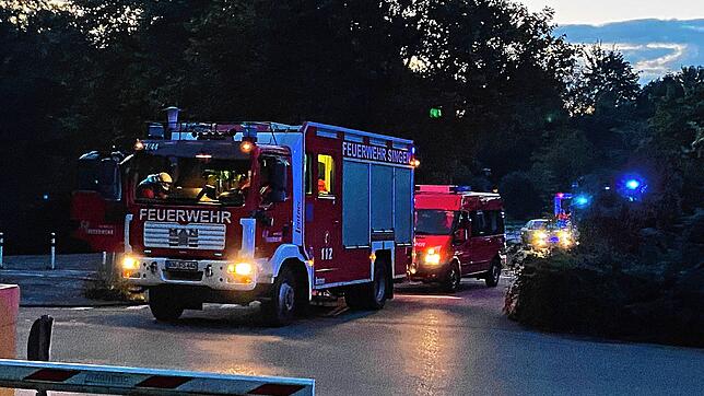 Die Feuerwehr bei einem Einsatz im Singener Krankenhaus – glücklicherweise nur wegen eines Täuschungsalarms. Das Archivbild stammt vom ...