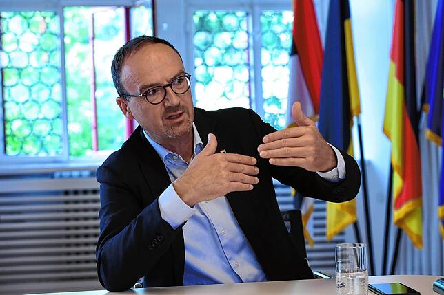 „Die Stadt Konstanz kann es sich nicht leisten, diese Entscheidungen falsch zu treffen. Wenn wir ein falsches Netz bauen für ein ...