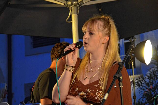 Bild 6: Five Senses rocken den Schlosshof in Markdorf – hier gibt es die schönsten Bilder