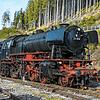 Die Dampf-Lokomotive 23 058, die auf Höhe Uhldingen-Mühlhofen von Metallgegenständen beschädigt wurde. Das Fahrzeug wurde im Jahr 1955 ...