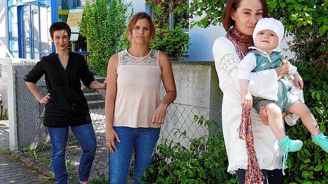 Sarah Seidel, Bianca Eblen und Heike Kempe mit Tochter Jara (von links) vom Kita-Gesamtelternbeirat sind enttäuscht von der ...