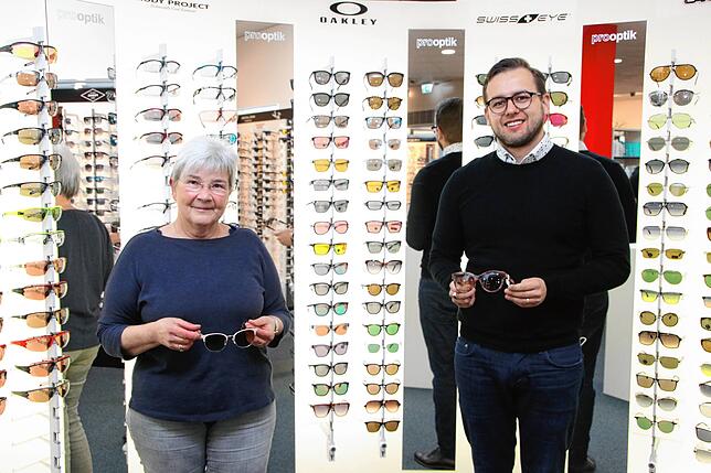 Voll den Durchblick hat Johanna Schlachter aus Bad Säckingen jetzt auch bei Sonnenschein. Sie hat ein Kate Spade und Hugo Boss ...