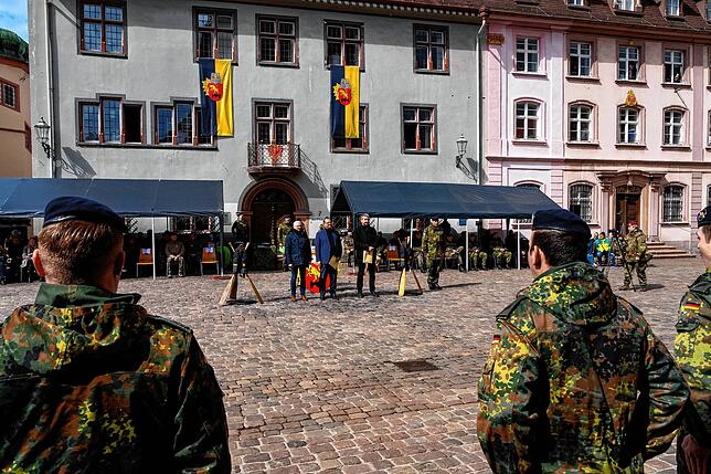 Bild 24: Bilder der beeindruckenden Bundeswehr-Parade vor dem Villinger Münster