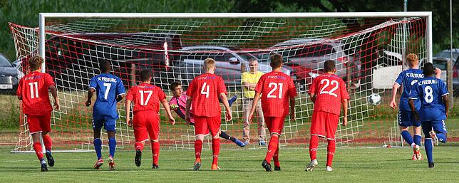 Bild 14: SC Freiburg U17 mit Luis Weber und Marek Bleise besiegen den FC Winterthur U18 mit 5:1 &ndash; und wir haben die Bilder!
