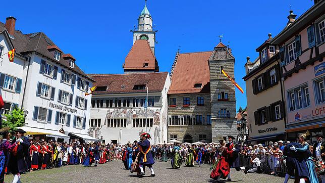Maidlintanz auf der Hofstatt: Seit drei Jahren gab es dieses Bild nicht mehr.