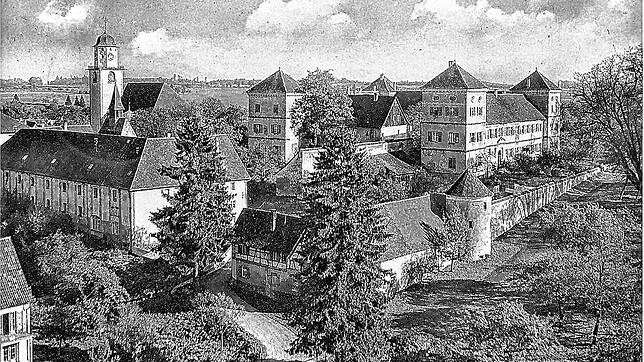 Die Ursulinen- und Liobaschwestern waren zwischen 1947 und 1984 mit ihren Schulen im Schloss Meßkirch, hier eine historische Aufnahme.