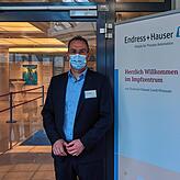 Begrüßung: Peter Selders, Geschäftsführer des Maulburger Standorts von Endress+Hauser, würde sehr gerne noch mehr Impfwillige begrüßen. ...