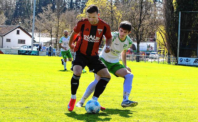 Bild 38: FC Überlingen besiegt DJK Donaueschingen mit 2:1. Wir waren mit der Kamera dabei!