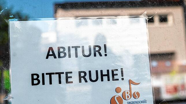Im Südwesten beginnen die Abitur-Prüfungen. Die schriftlichen Prüfungen beginnen mit dem Fach Deutsch