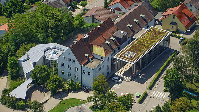 Die Jakob-Gretser-Schule in Markdorf ist die größte Grundschule im Landkreis. Nach einer Kostenexplosion auf prognostizierte knapp 30 ...