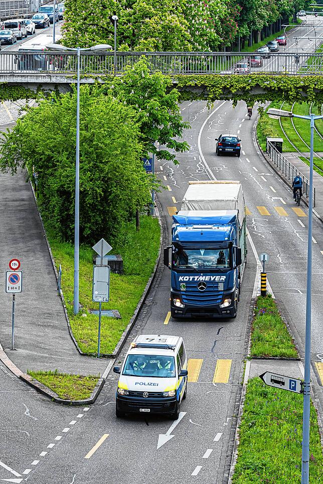 Ein Bild vom Transport des Elefantenbullen Jack.