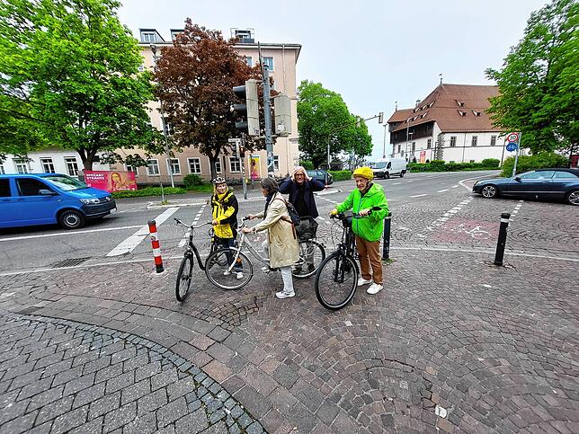 Wer blickt hier noch durch? Wo darf man zu Fuß gehen, wo radeln? Und warum ist es in jedem Fall kompliziert, vom Fischmarkt zum Konzil ...