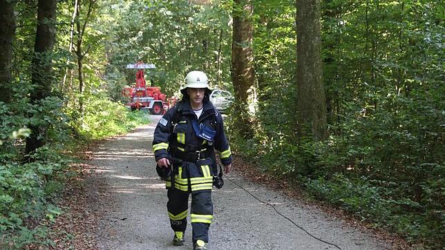 Sein Ziel sind 100 Kilometer innerhalb von 24 Stunden: Kai Eichler auf dem Trimm-Dich-Pfad in Immenstaad. Bilder: Jonas Milk