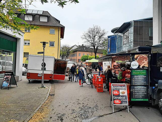 Anfang November fand der Markt aufgrund einer Baustelle in der Markstraße und dem Vergnügungspark auf dem Marktplatz in der Hauptstraße ...