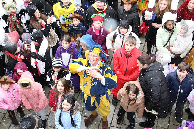Bild 27: Meßkirch feiert Fasnet: Die besten Bilder vom Schmotzigen Dunnschdig