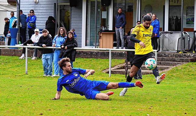 Bild 1: Unsere Bildergalerie vom Sieg des TSV Überlingen/Ried im KLA-Spitzenspiel gegen den TSV Konstanz