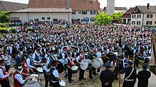 Ein klang volles und eindrucksvolles Bild gibt der große Gesamtchor mit rund 900 Musikanten am Sonntag ab.