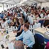 Volles Haus im Gastro-Zelt beim Fest der Pferde auf den Immenhöfen wie hier 2022. Damit das gelingt, muss auch das Catering passen.