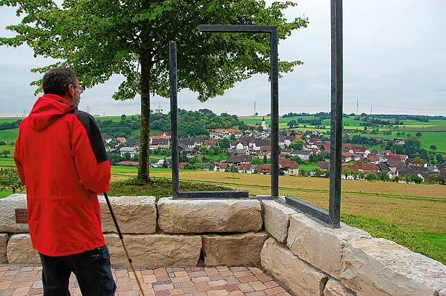 Flurbereinigungskunst: Der fiktive Blick von Valdomars Burg auf Bettmaringen.