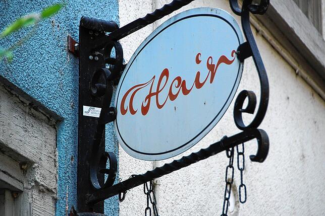 Der Friseursalon Hair in der Zollernstraße.