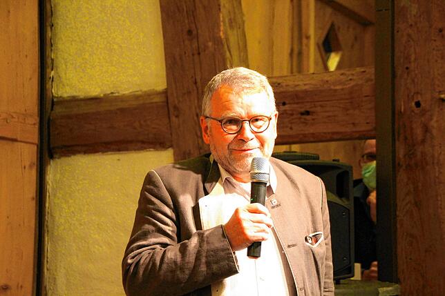 Meinrad Joos, Präsident des Dachverbands Schwarzwaldverein, zollte den drei Vorsitzenden Lob und Anerkennung bei der Vernissage zur ...