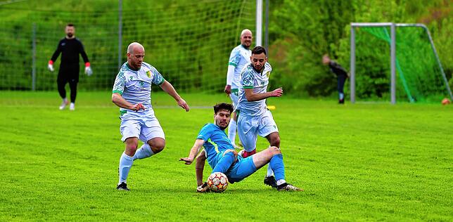 Bild 12: SV Buch schafft noch ein 2:2 gegen den SV Herten &ndash; und wir haben Bilder!