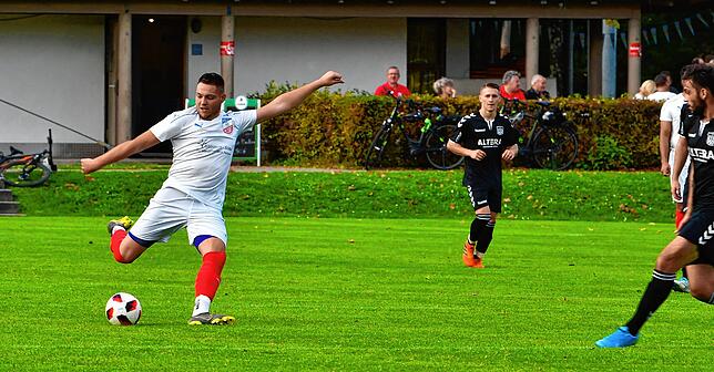 Bild 3: VfB Waldshut siegt mit 3:0 beim FV Lörrach-Brombach II &ndash; und wir haben Bilder!