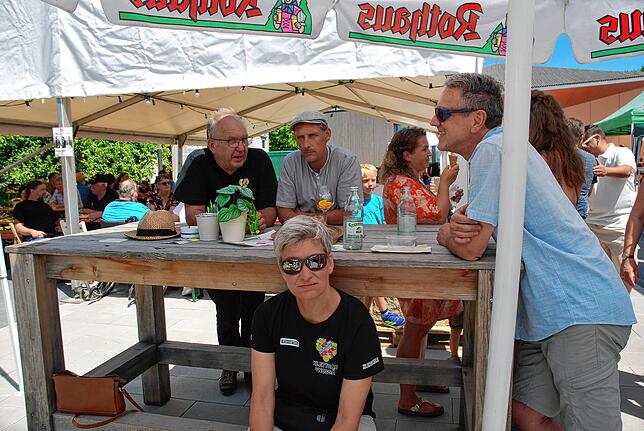 Bild 15: Bilder vom Einweihungsfest der Klettgau-Halle in Geisßlingen