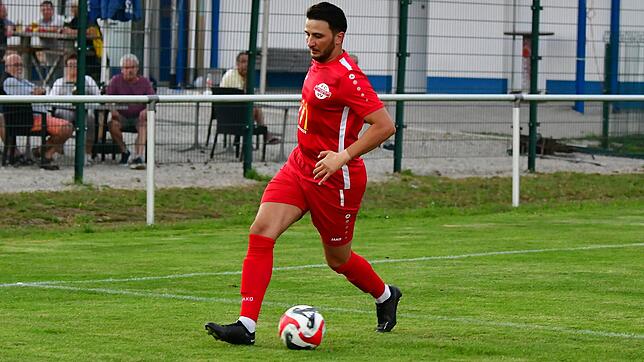 Erstes Tor 2024: Fatih Palit leitete nach elf Minuten den 4:1-Sieg des FC Wallbach gegen den TuS Efringen-Kirchen II ein.