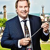 Ari Rasilainen ist Chefdirigent der Südwestdeutschen Philharmonie.