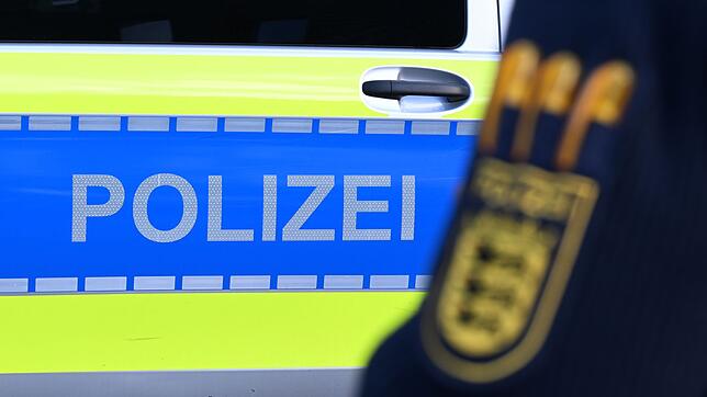 Die Polizei warnt: Polizei, Anwälte oder Gerichtsmitarbeiter nehmen weder Geld noch Wertsachen in Empfang. (Symbolbild)