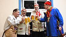 Bild : Jubiläumsbier und ein neuer Ehrengerstensafter: Bilder vom 44. Bieranstich in Gottmadingen