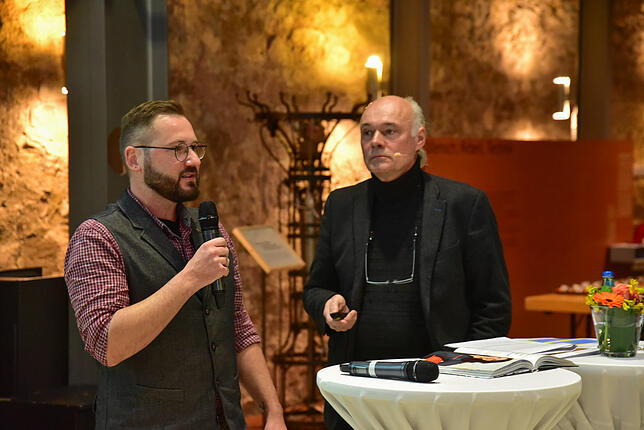 Gabor Richter aus Peterzell hat sich auf die digitale Bildbearbeitung spezialisiert. Im Gespräch mit Wilfried Dold erläutert er, was ihn ...
