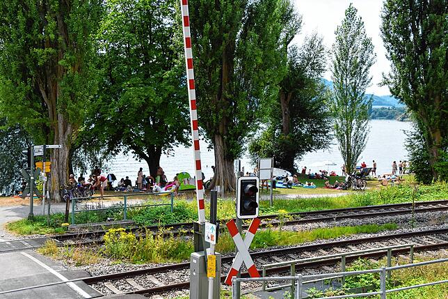 Der Waschplatz am Ortseingang von Ludwigshafen aus Richtung Espasingen ist vom Lager- und Badeverbot ausgenommen. Am Samstagmittag war ...