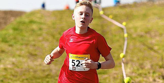 Der Schnellste: Valentin Oblupin vom TV Bad Säckingen – hier bei den Crosslauf-Meisterschaften in Weinstadt – hatte großen ...