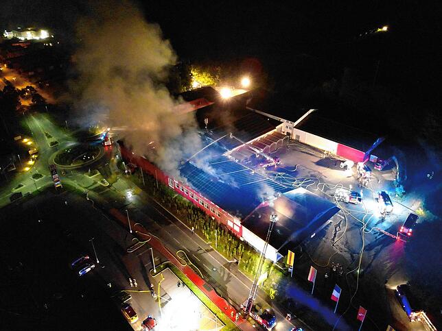 Im Gebäude der Winzergenossenschaft Schliengen im Markgräflerland ist in der Nacht zum Dienstag ein Feuer ausgebrochen. Der Schaden ...