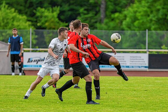 Bild 20: FC 08 Bad Säckingen unterliegt beim FC Tiengen 08 II mit 2:3 – und wir haben Fotos!