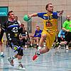 Kai Mittendorf (am Ball, hier im Heimspiel gegen Neuenbürg) feierte mit der HSG Konstanz II den dritten Sieg in Serie.