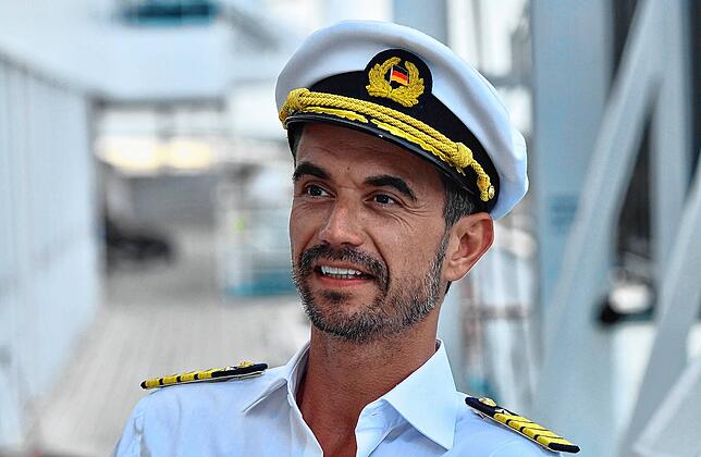Kapitän Max Parger (Florian Silbereisen) bekommt auf dem Traumschiff eine neue Kollegin.