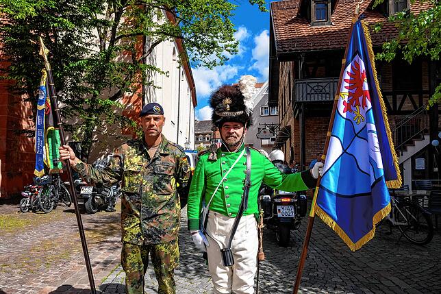 Bild 20: Die schönsten Impressionen von der Jubilumsparade der Pioniere durch die Innenstadt