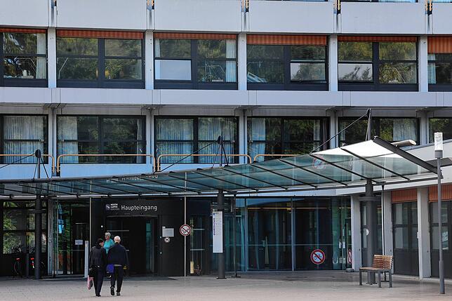 Das Klinikum Friedrichshafen: Zum kommenden Jahr will die Stadt Friedrichshafen die Trägerschaft für den Medizin Campus Bodensee an den ...
