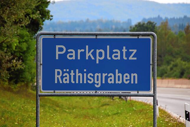 Der Autobahnparkplatz Räthisgraben an der A 81 vor Bad Dürrheims Teilort Sunthausen