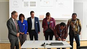 Raimund Kegel (Handwerkskammer Konstanz), Sylvia Scholz (Arbeitsagentur Rottweil – VS), Wolf-Dieter Bauer (IHK SBH) und Henriette ...