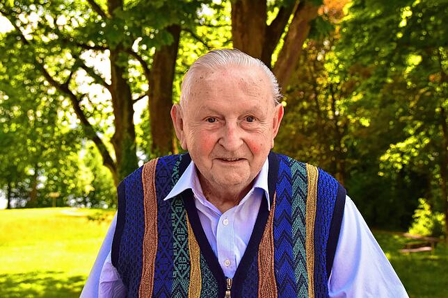 Der Vater von Karlheinz Kunzweiler hat 1945 die Druckmaschine am Fischmarkt vor der Zerstörung bewahrt. Auf ihr wurde dann der SÜDKURIER ...