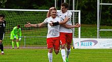Luca Gruler (vorne) vom FC Rot-Weiß Salem hat es in unsere Top-Auswahl geschafft.