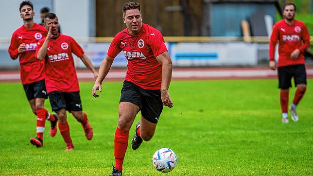 Macht alles klar: Lion Wegner &ndash; hier ein Archivbild &ndash; machte mit seinem Treffer zum 4:1 alles klar für den FC 08 Bad ...