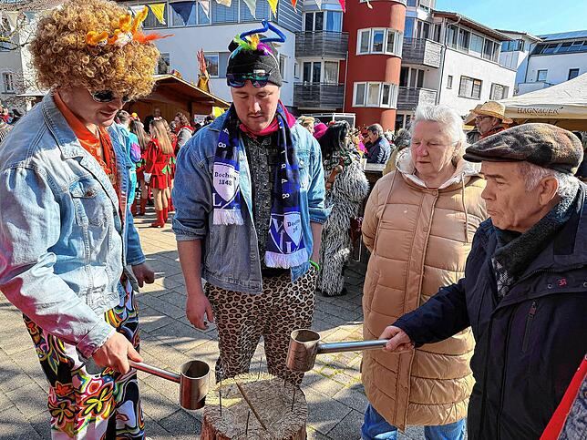 Bild 18: Närrisches Treiben beim fröhlichen Fasnetsmarkt 2025