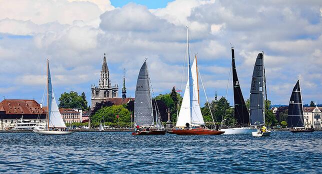 Bild 5: Dutzende Segelyachten im Konstanzer Trichter: Bilder der Regatten bei der Bodenseewoche