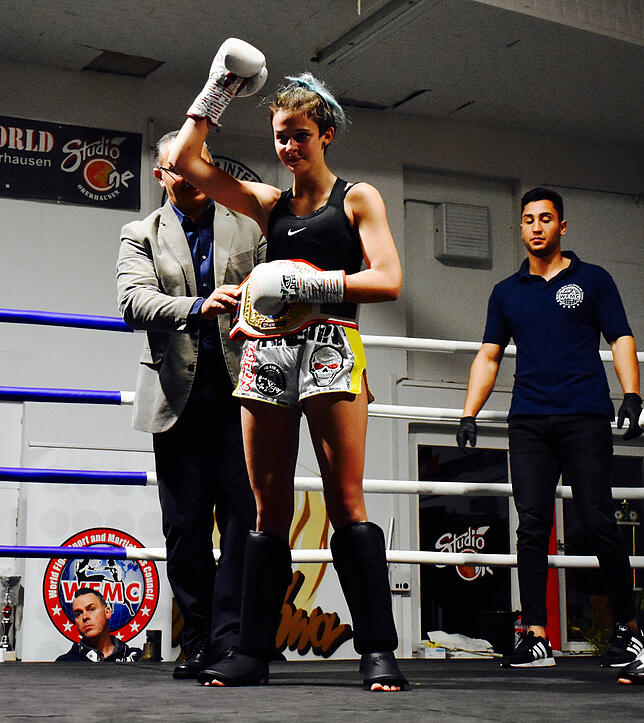 Kristin Schwer vom Muay Thai Gym Mendez belegte bei den internationalen deutschen Meisterschaften des World Fight Sport und Martial Arts ...